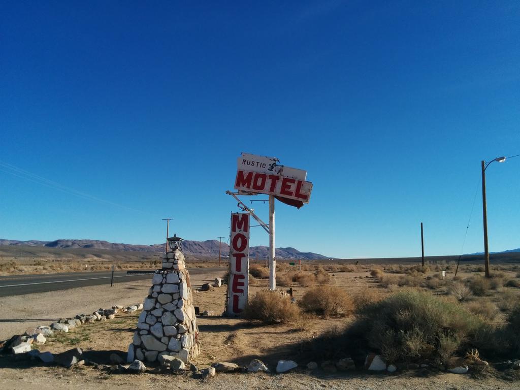 Rustic Oasis Motel Olancha Bagian luar foto
