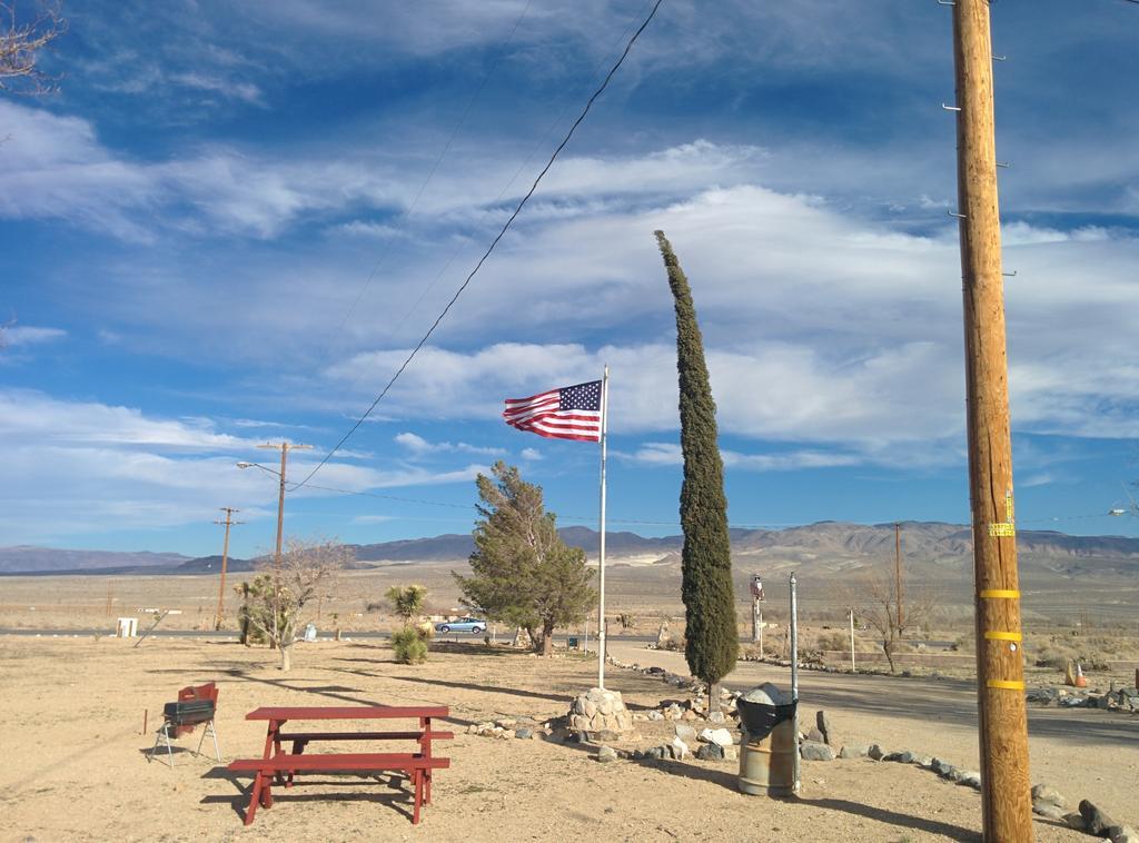 Rustic Oasis Motel Olancha Bagian luar foto