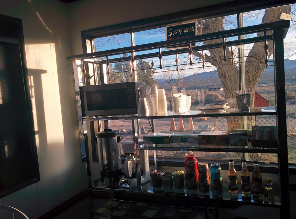 Rustic Oasis Motel Olancha Bagian luar foto