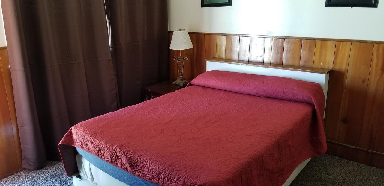Rustic Oasis Motel Olancha Bagian luar foto